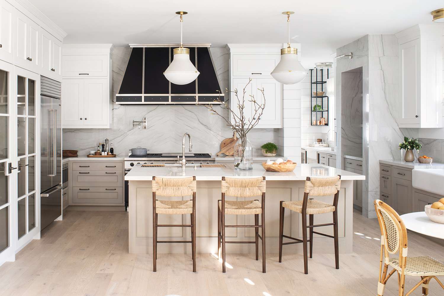 Classic Kitchen Cabinets